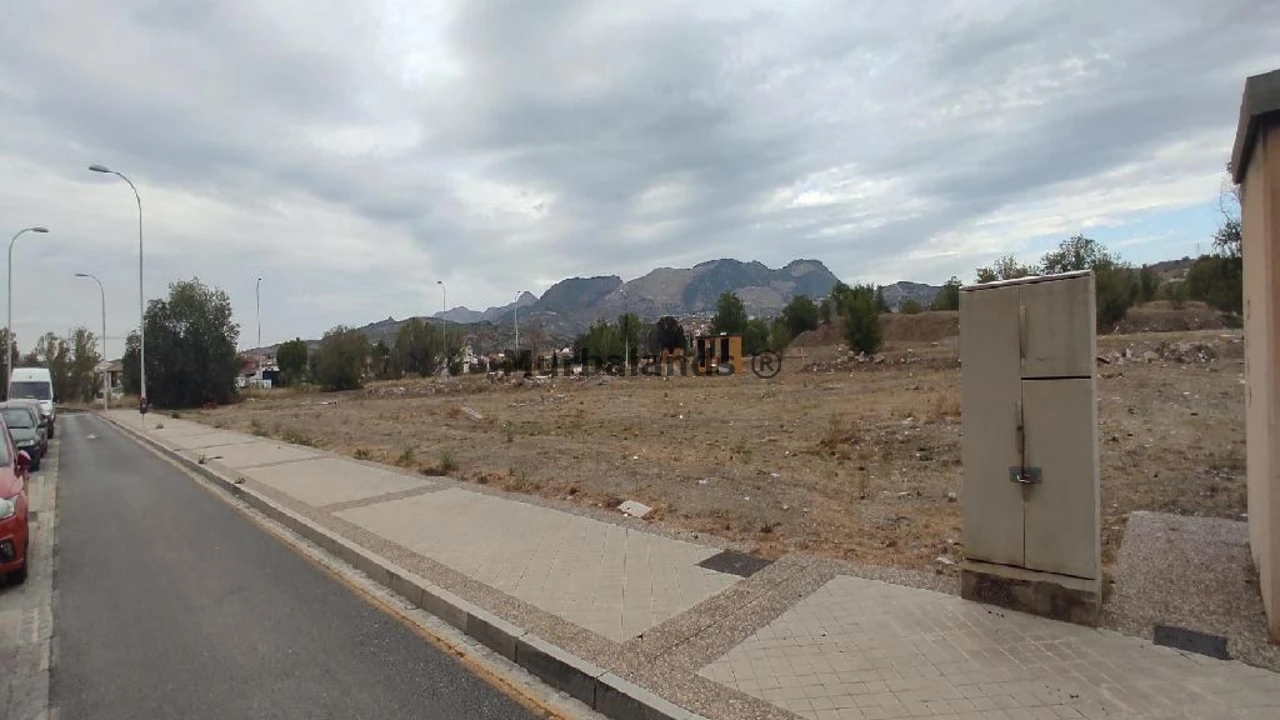 Foto de un terreno o una obra parada para mostrar en el detalle del inmueble