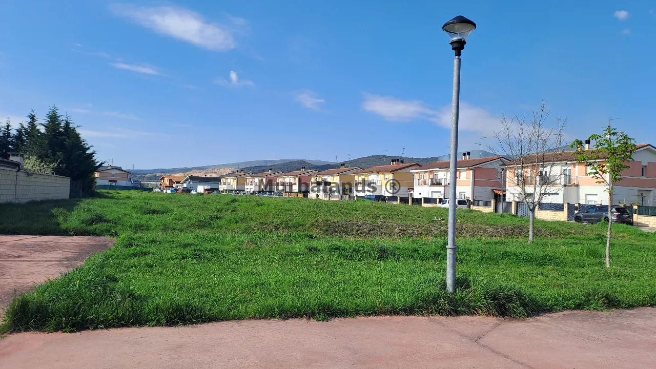 Foto de un terreno o una obra parada para mostrar en el detalle del inmueble