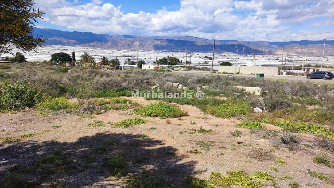 Foto de un terreno o una obra parada para mostrar en el detalle del inmueble