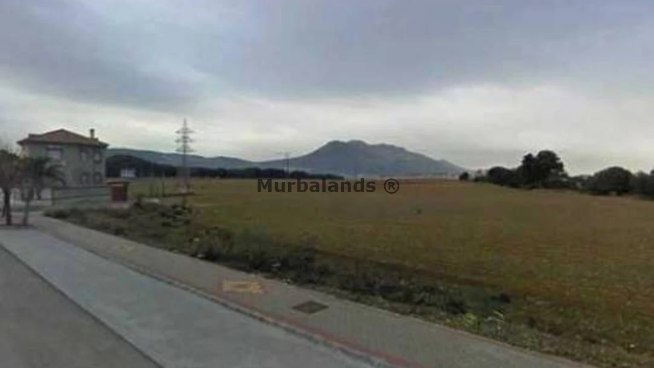 Foto de un terreno o una obra parada para mostrar en el detalle del inmueble