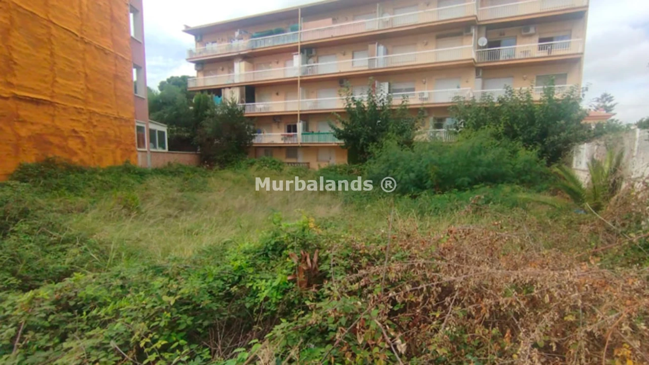 Foto de un terreno o una obra parada para mostrar en el detalle del inmueble
