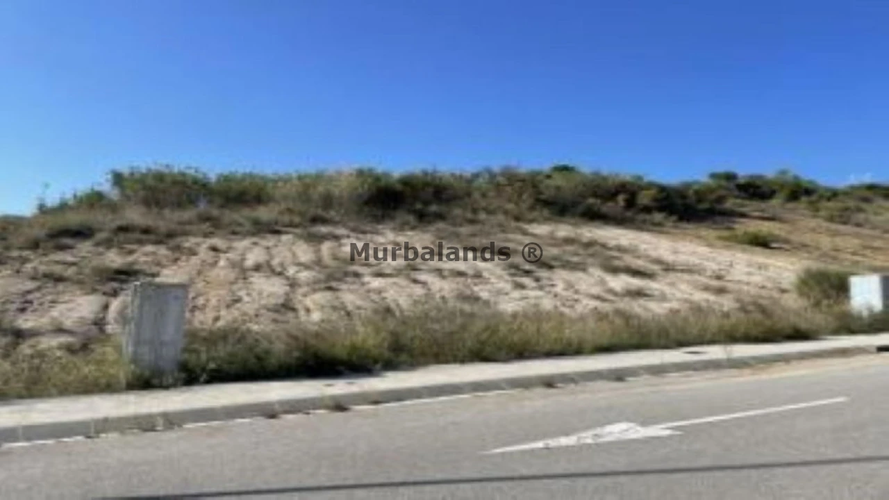 Foto de un terreno o una obra parada para mostrar en el detalle del inmueble