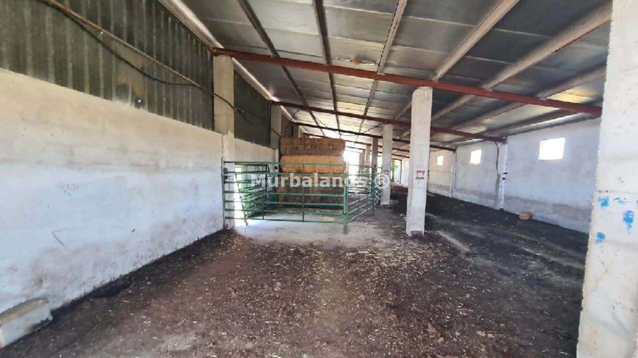 Foto de un terreno o una obra parada para mostrar en el detalle del inmueble