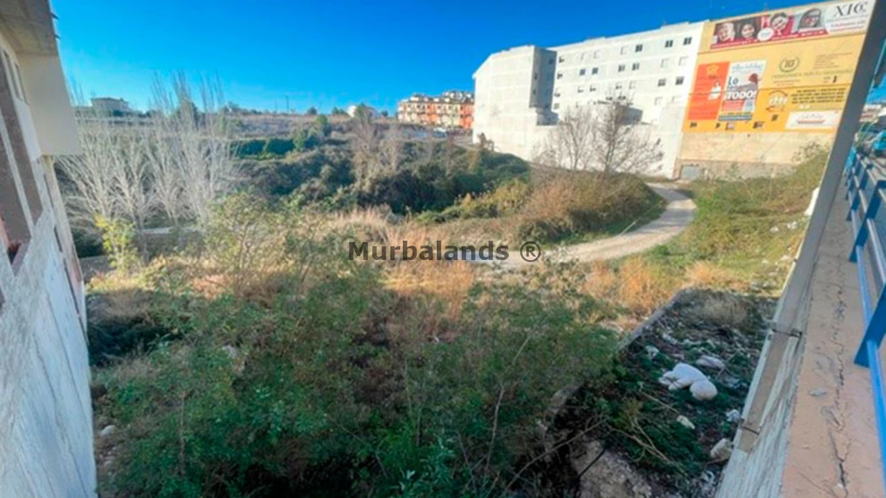 Foto de un terreno o una obra parada para mostrar en el detalle del inmueble